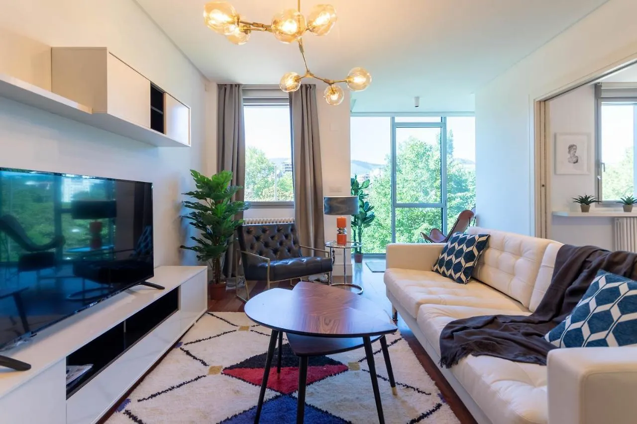 Privileged Views - Guggenheim - Free Parking Apartment Bilbao Spain